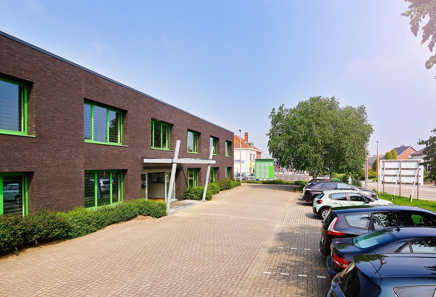 Enthrust Energy Siège office building